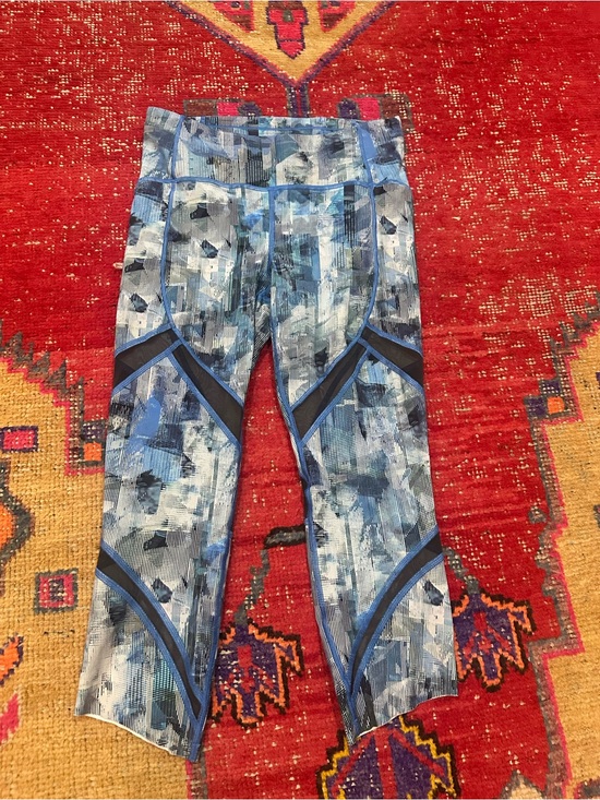 lululemon athletica Pants - LULULEMON blue print cropped sheer cut out sz 6 - worn once